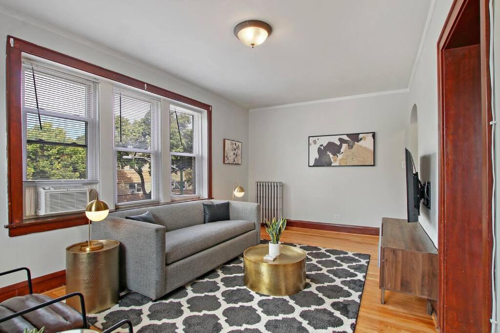 Apartment 1br Bright And Cozy In - Cullom F2 Chicago
