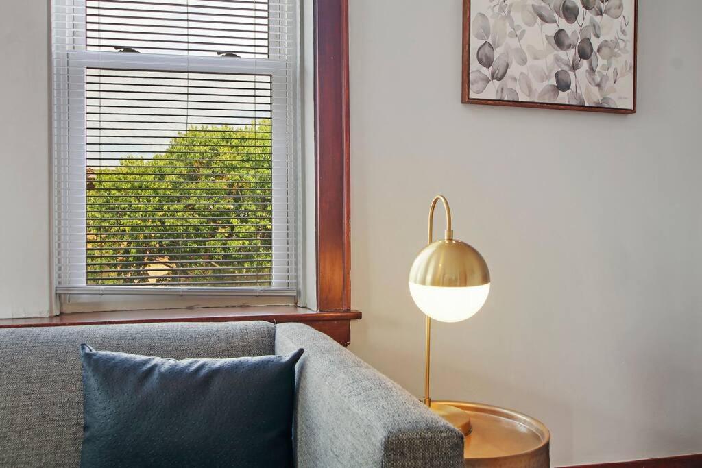 1br Bright And Cozy In - Cullom F2 *