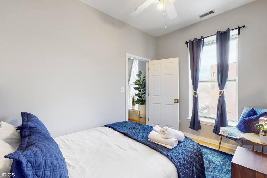 Hébergement de vacances Chic L Near Downtown & Il Medical District *