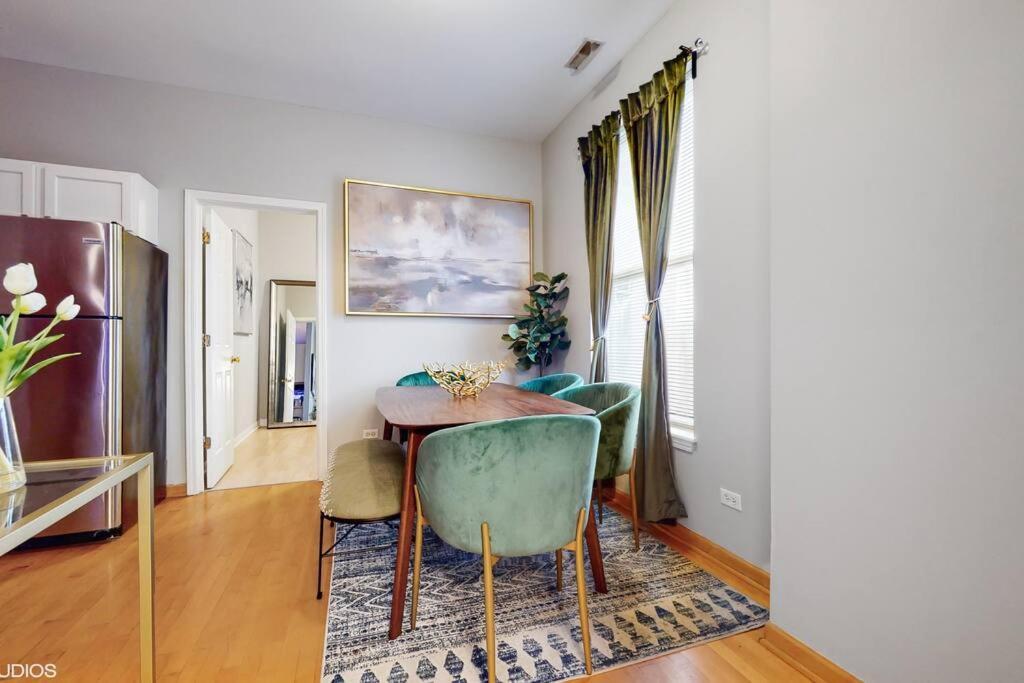 The Cozy Quarters - Sleeps 10 Apartamento *
