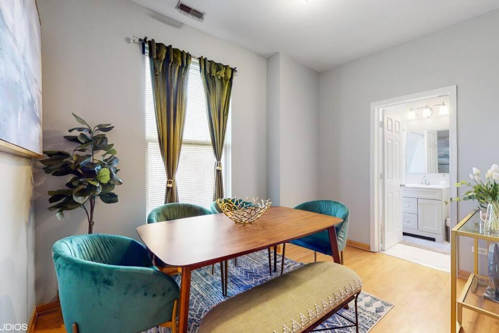 The Cozy Quarters - Sleeps 10 Apartamento
