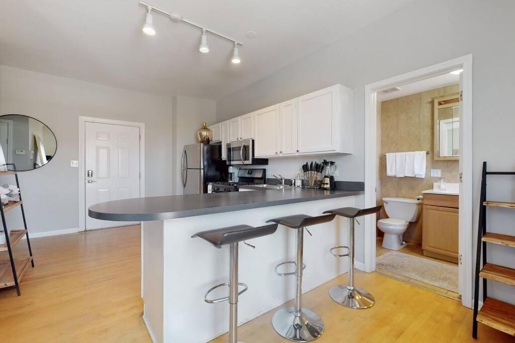 The Cozy Quarters - Sleeps 10 Apartamento Chicago