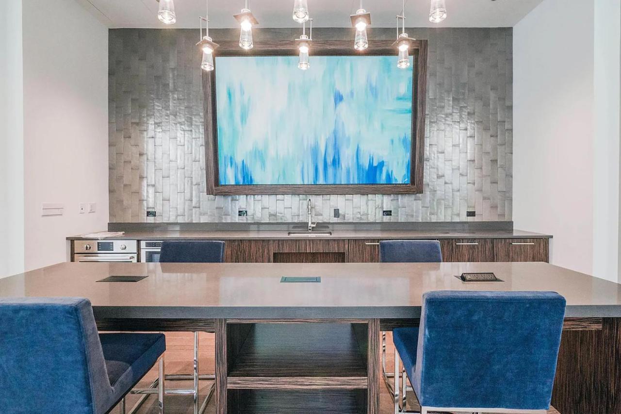 Loop 1br W Gym Roof Deck Nr Millennium Park Chi-961 Apartment