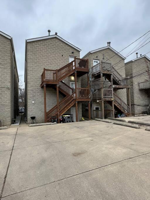 2-bed 2-bath - Close To Uc W/ Free Parking Apartamento