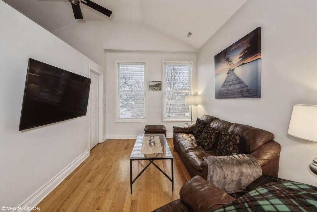 Apartamento 2-bed 2-bath - Close To Uc W/ Free Parking Chicago