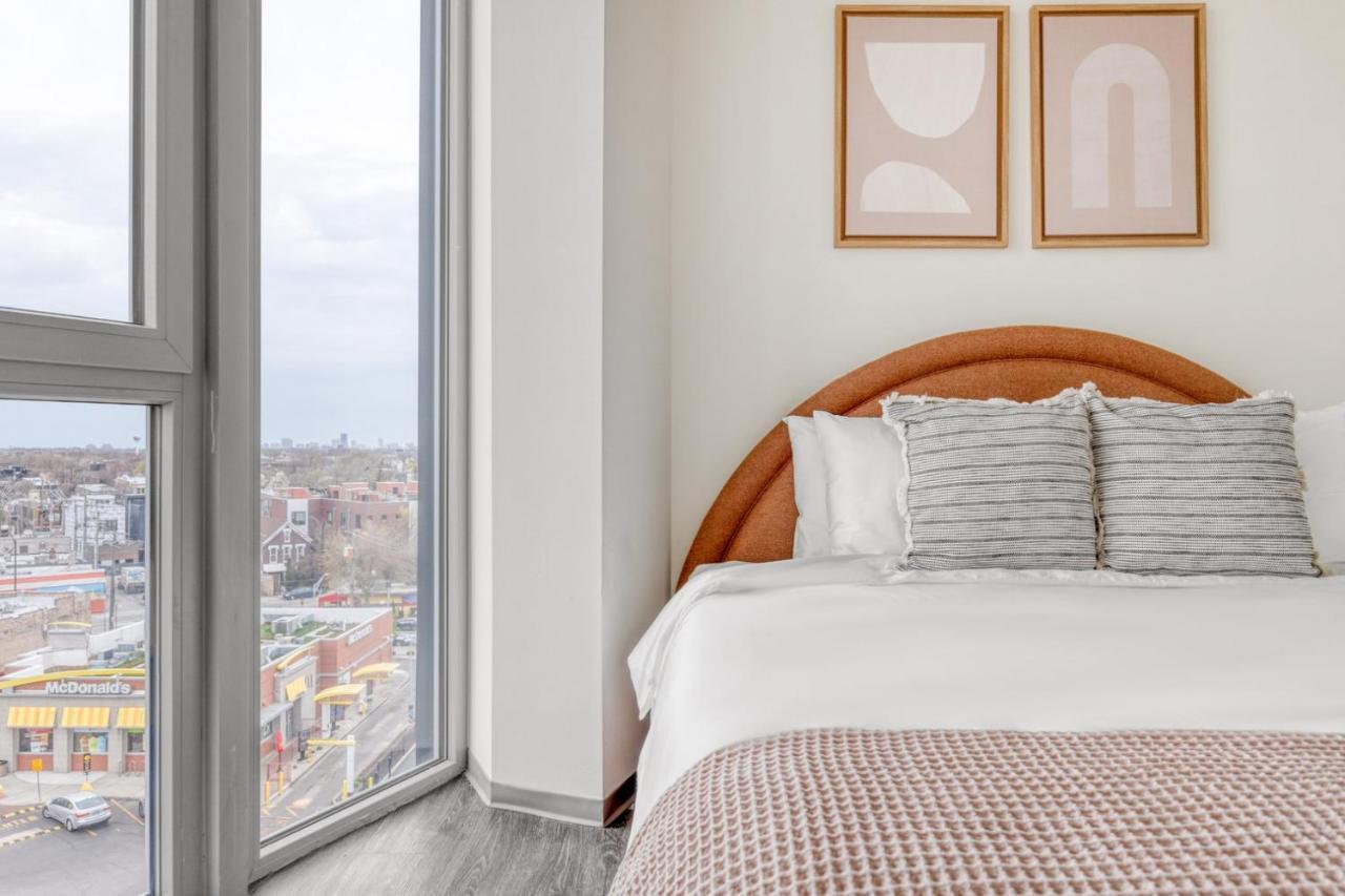 Bucktown 2br W Lounge Roof Gym 1 Block To L Chi-663 Apartment *