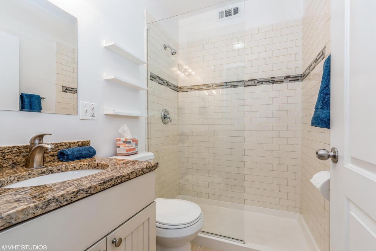 Apartment Belmont & Racine - Walk To Wrigley & Southport Corridor & Belmont L Train Station! *
