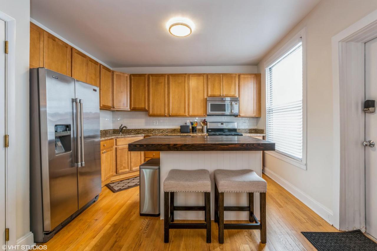 Belmont & Racine - Walk To Wrigley & Southport Corridor & Belmont L Train Station! Apartment *