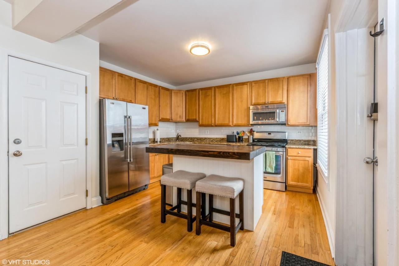 Belmont & Racine - Walk To Wrigley & Southport Corridor & Belmont L Train Station! Apartment