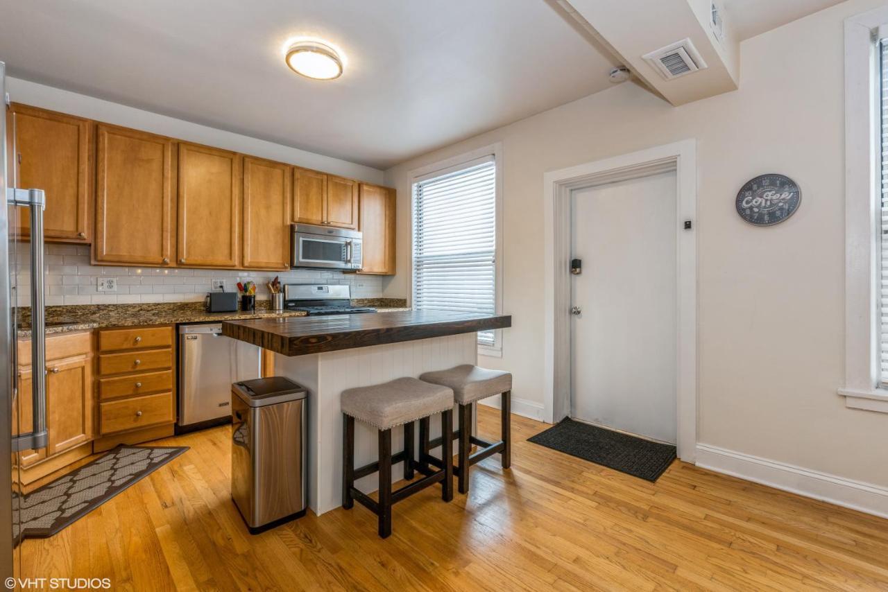 Belmont & Racine - Walk To Wrigley & Southport Corridor & Belmont L Train Station! Apartment