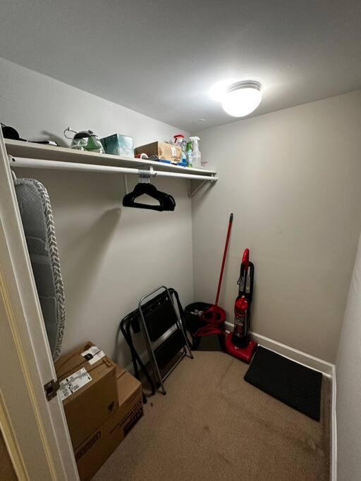 Apartamento 1 Bedroom Gem: Discover Andersonville's Garden Unit