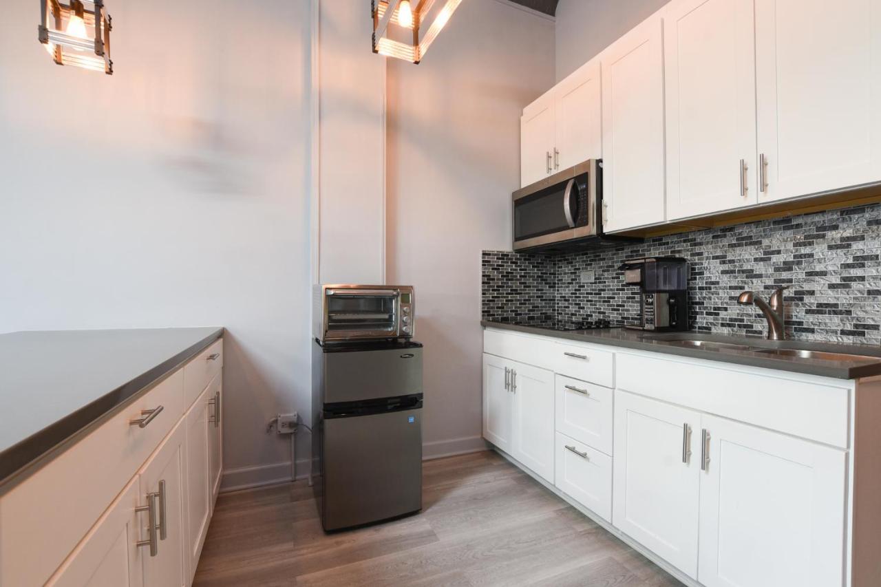 Large Open Space In The Heart Of The Northside Chicago