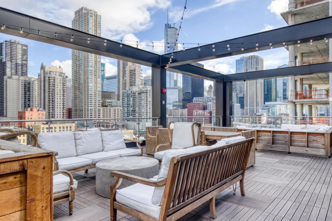 Apartment River North 1br W Gym Lounge Roof Nr Riverwalk Chi-896 Chicago