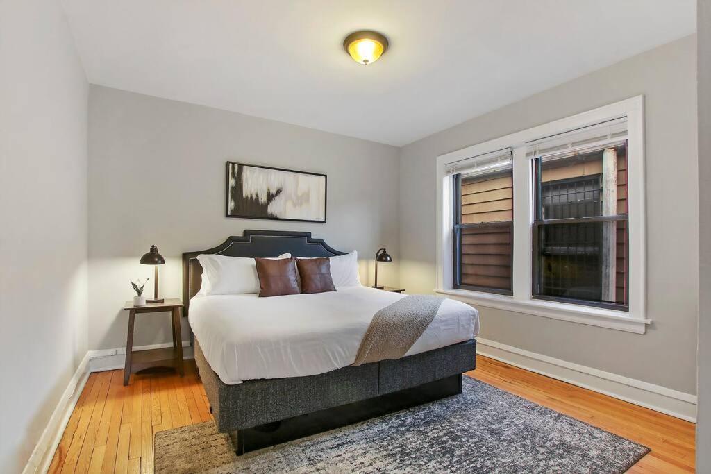 Apartment 1br Vibrant & Inviting In - Montrose 2e *