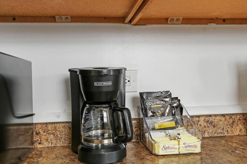Apartment 1br Vibrant & Inviting In - Montrose 2e Chicago