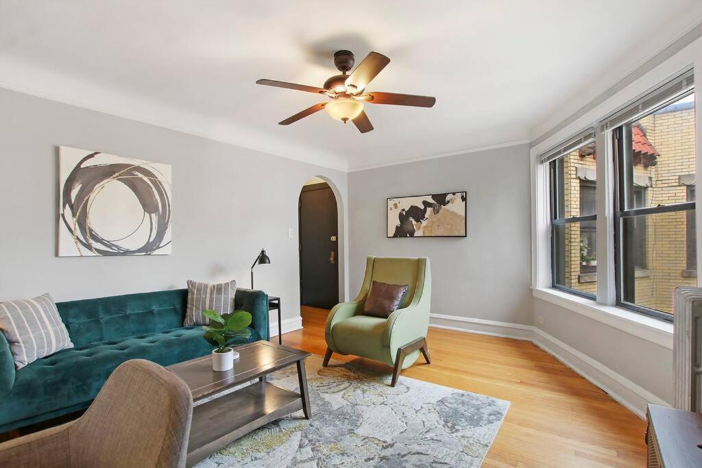 1br Vibrant & Inviting In - Montrose 2e Apartment Chicago