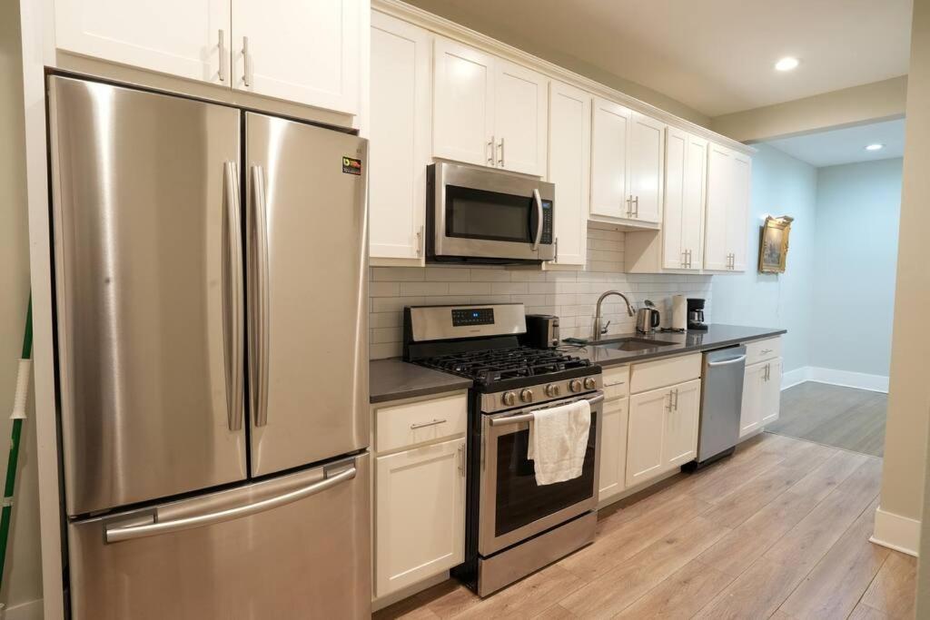 Vibrant 4br Haven In Historic Hyde Park, Near Uchi Apartment