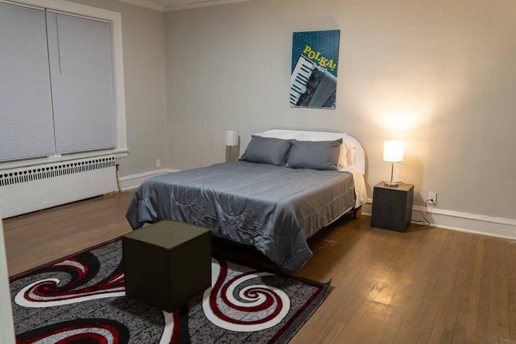 Charming 4br Unit In Historic Hyde Park Near Beach * Chicago