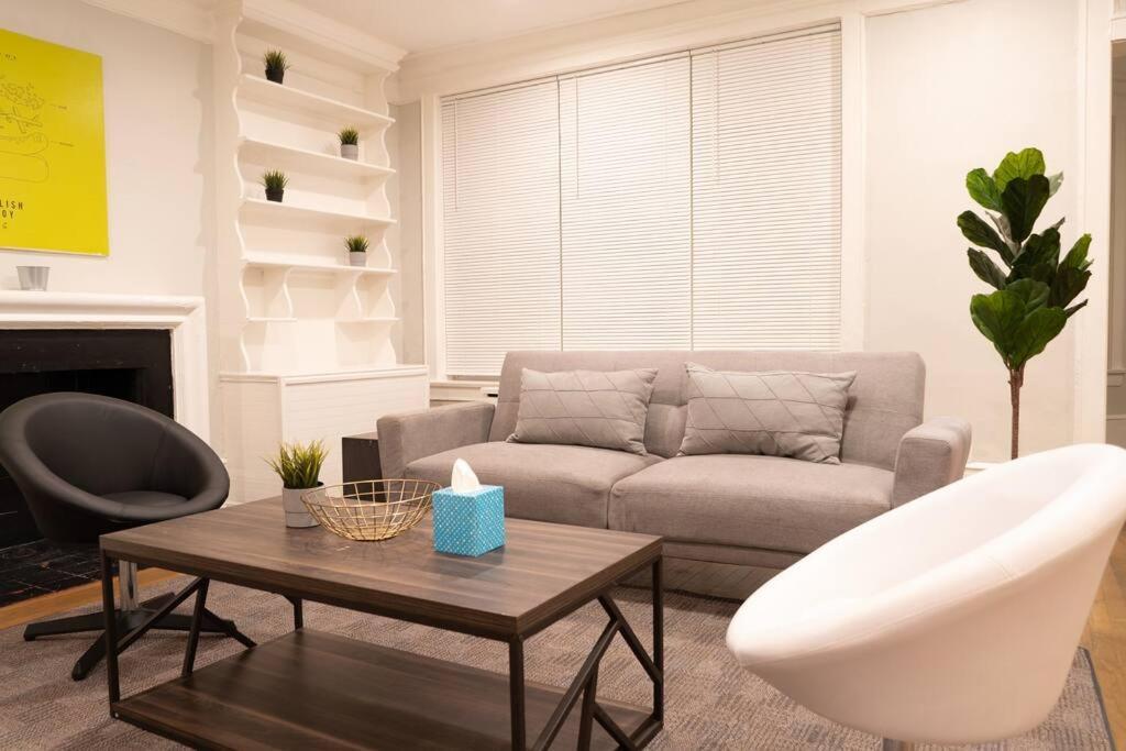 Charming 4br Unit In Historic Hyde Park Near Beach Chicago