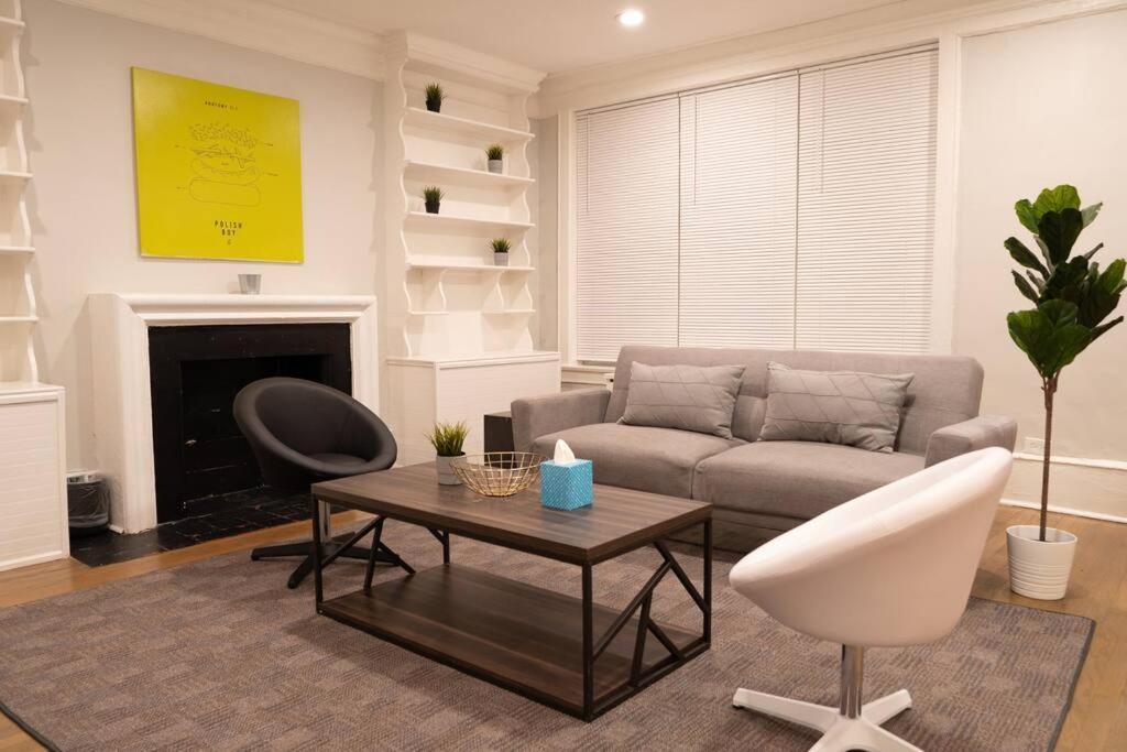 Charming 4br Unit In Historic Hyde Park Near Beach *