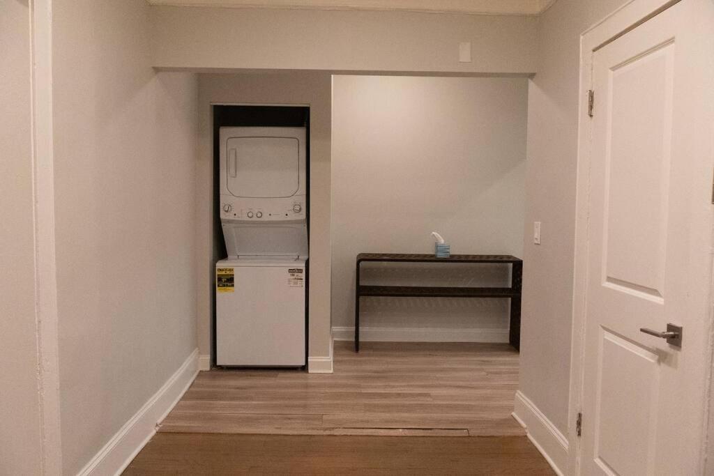 Charming 4br Unit In Historic Hyde Park Near Beach Apartment