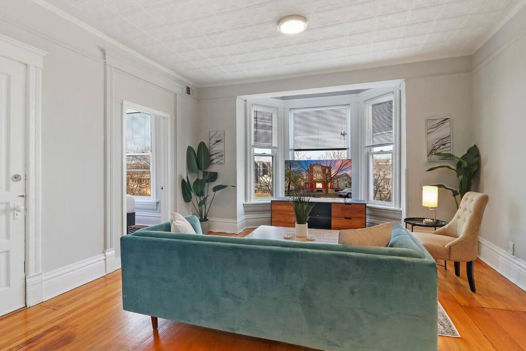2br Bright And Lovely - Leland 3 Apartment
