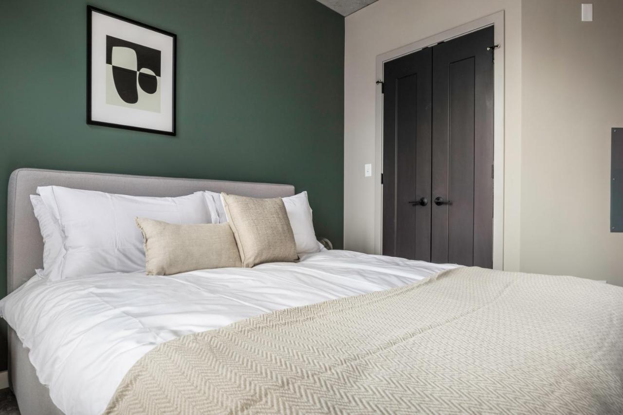 W Loop 2br W Gym Pool Nr Fulton Mkt Chi-254 *