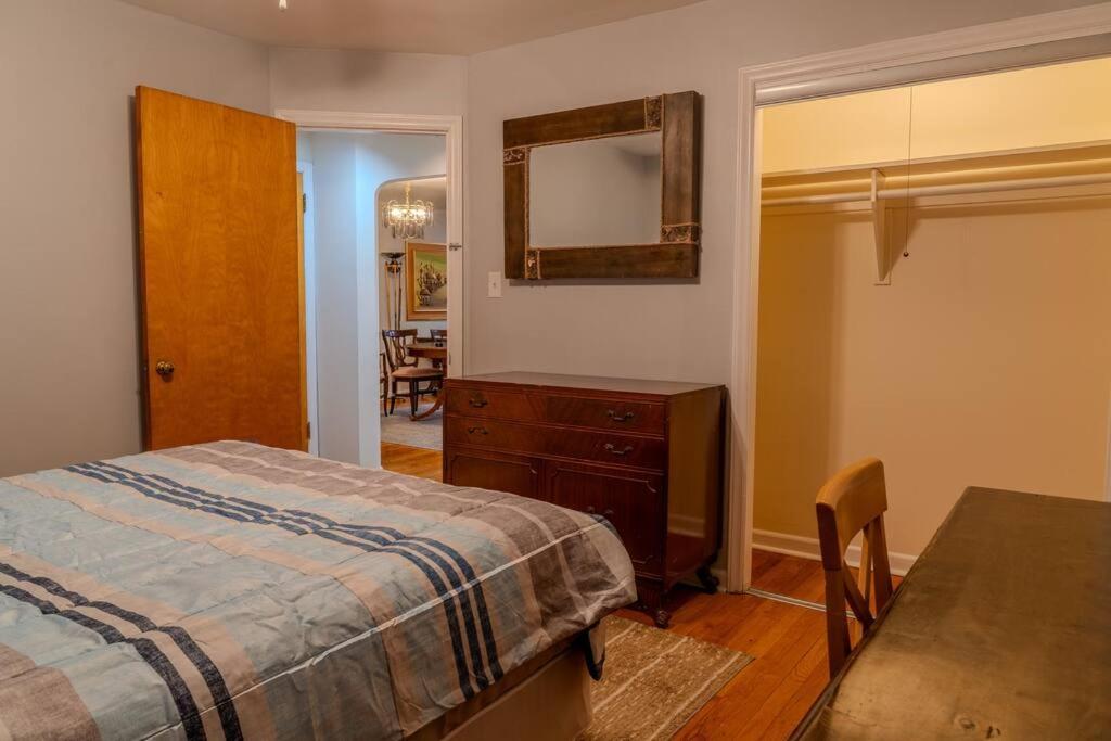 Living Bliss 3br Gem Near Parks And Dining * Chicago