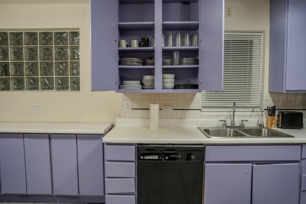 Living Bliss 3br Gem Near Parks And Dining