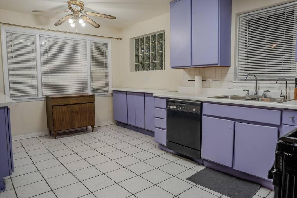 Living Bliss 3br Gem Near Parks And Dining Chicago