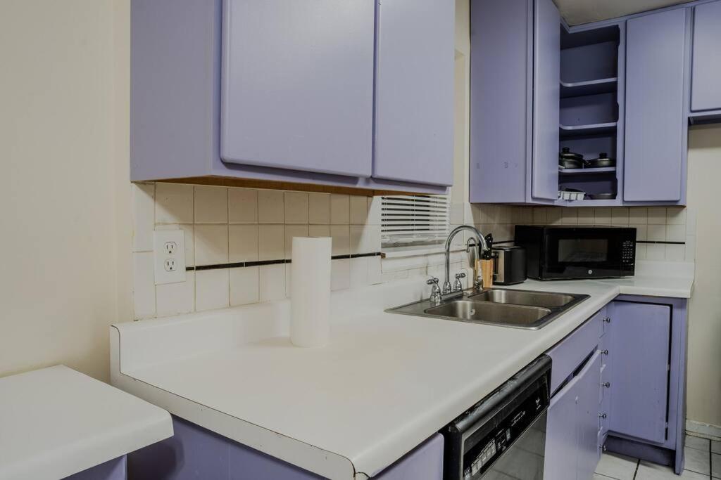 Living Bliss 3br Gem Near Parks And Dining Apartment *