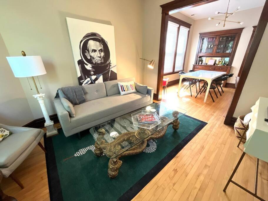 2Br 1Ba Irving Park Updated Vintage Top Unit 2-Flat Chicago