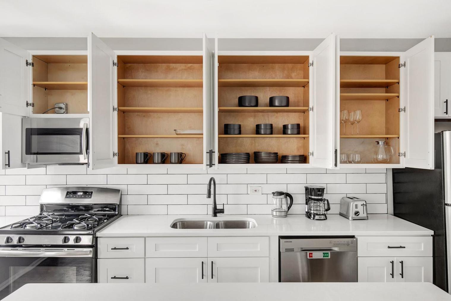 Lakeview 1br W Wd Nr L Wrigley Field Chi-472 *