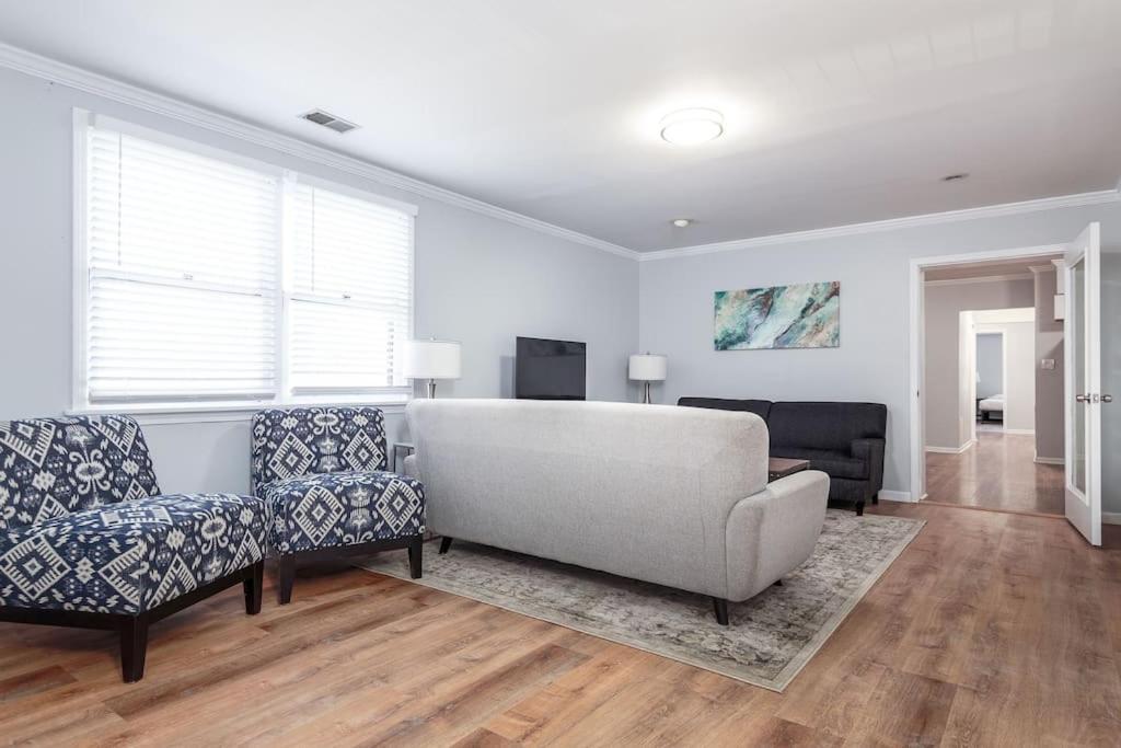Hébergement de vacances Beautiful Remodeled Penthouse Unit In Old Town *