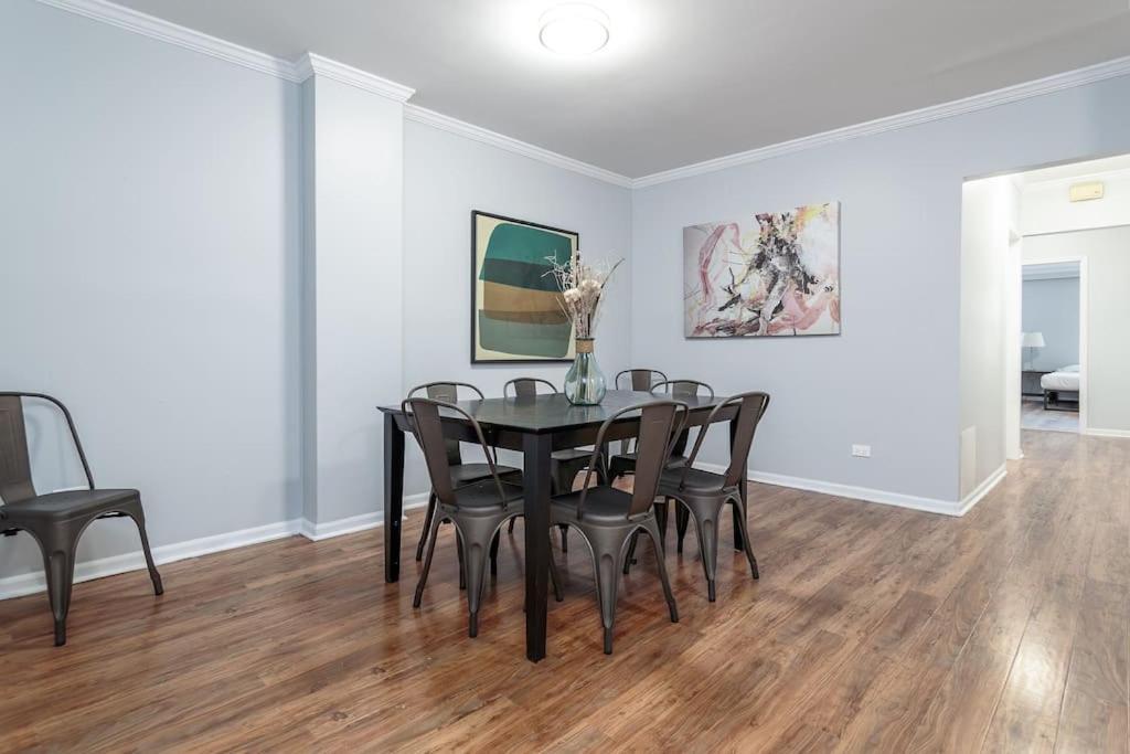 Hébergement de vacances Beautiful Remodeled Penthouse Unit In Old Town