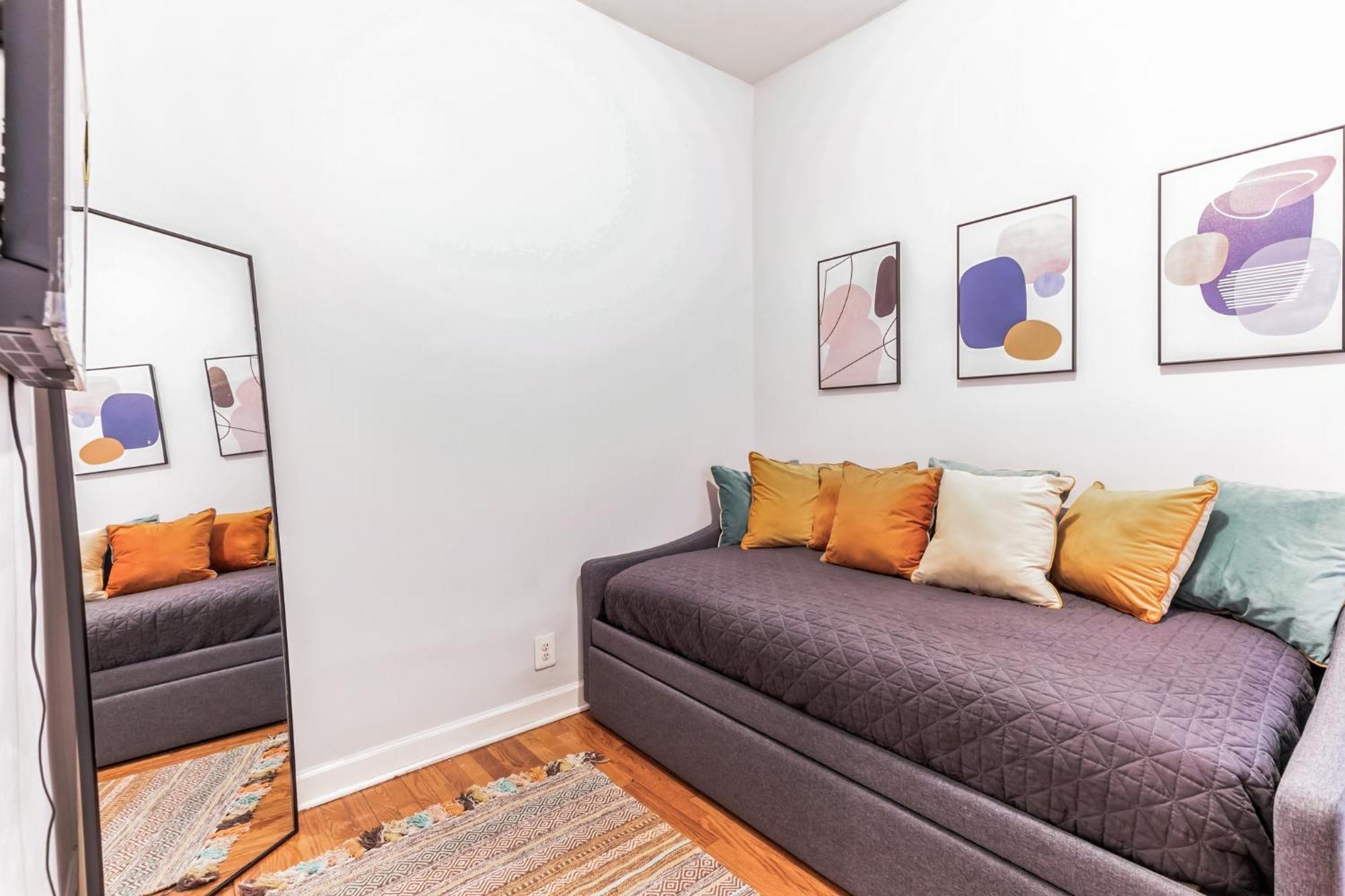 Comfortable In The Heart Of Bronzeville * Chicago
