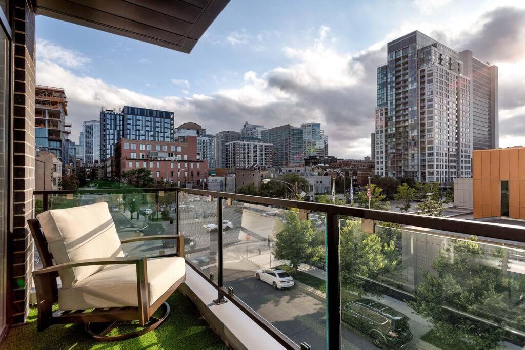 Apartment 2 Newly Built Luxury With Private Roofdeck *