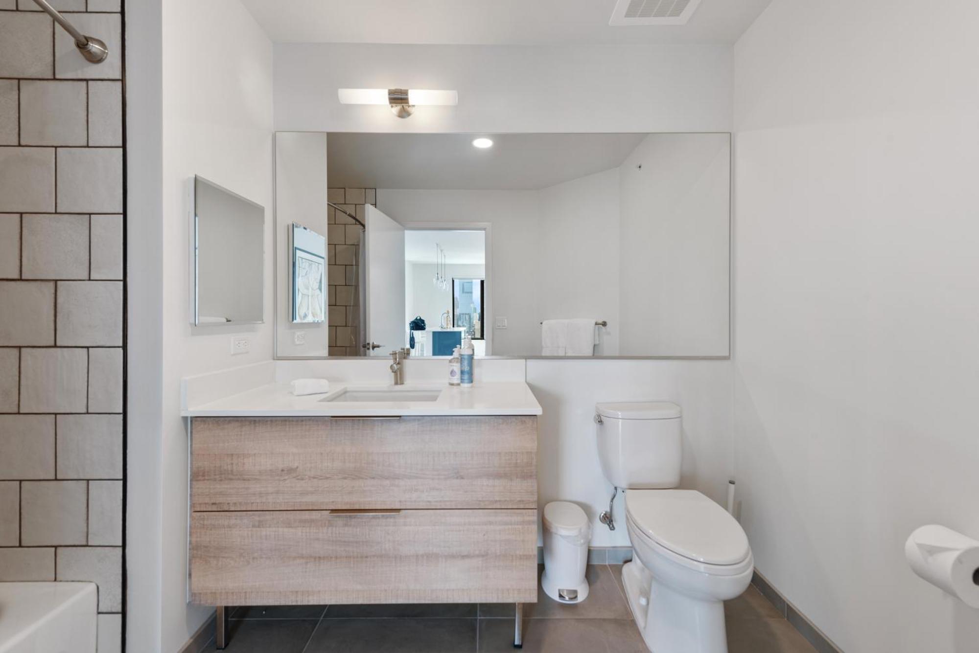 Aurelien Spacious In The Heart Of Gold Coast Apartment