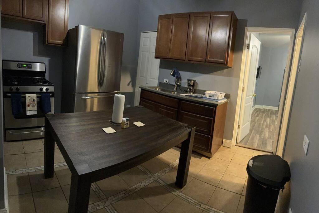 Apartment Urban Retreat 3 Bedroom Apt.