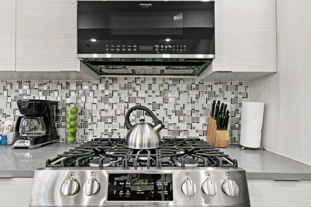 Relaxing 3br With King Beds & Washer - Lawndale 2