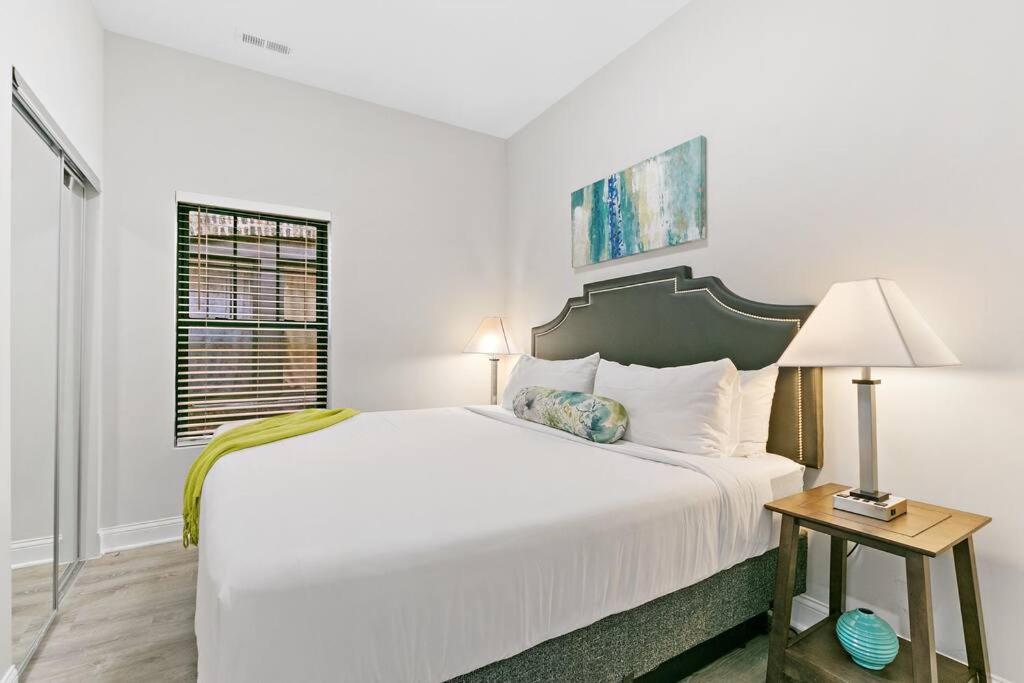 Relaxing 3br With King Beds & Washer - Lawndale 2 Apartment Chicago