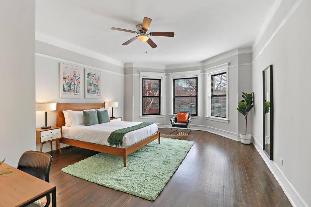 Apartment Modern & Spacious 3br With In-unit Laundry - Bstone 2 *