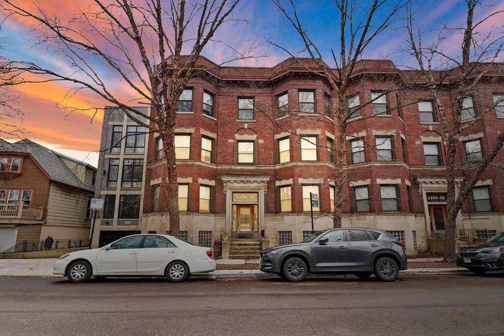 Apartment Modern & Spacious 3br With In-unit Laundry - Bstone 2 Chicago