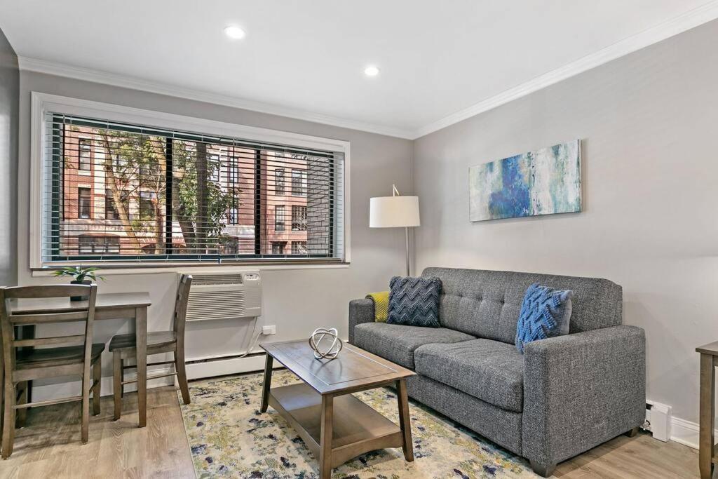 Cozy In Lakeview - Oakdale 203 Rep