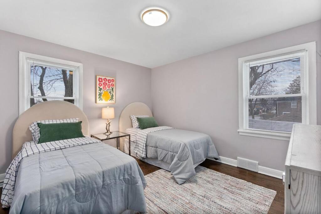 A Away From Home! Villa *