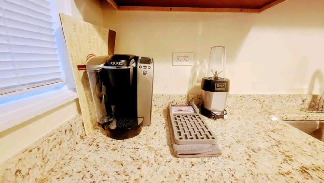 Chateau De Woodlawn - I - La Tour Eiffel Chicago