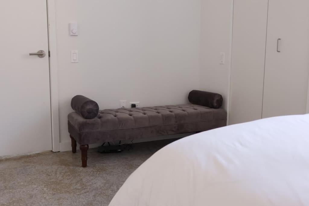 Property Apartment *