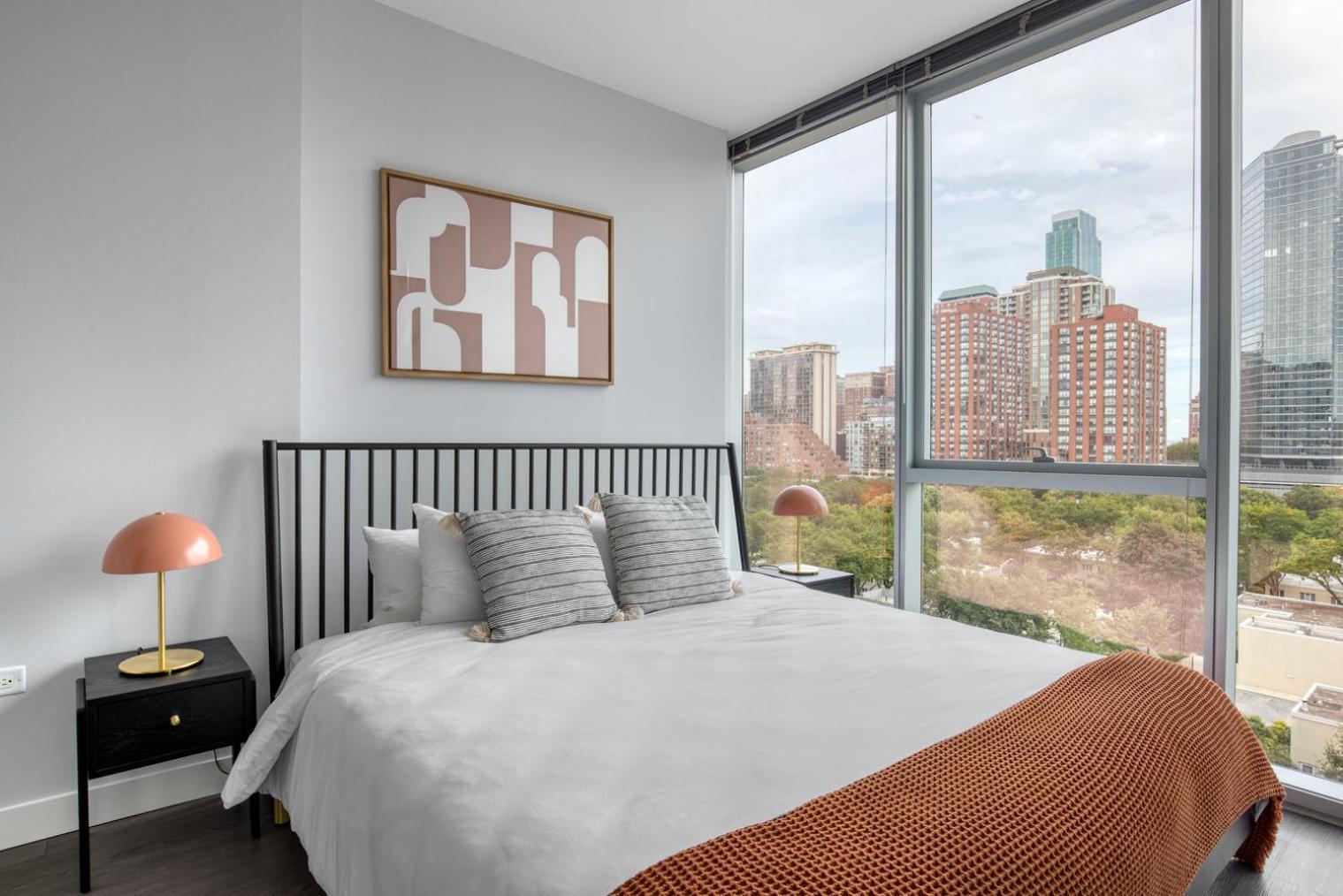 South Loop 1br W Sauna Fire Pits Nr L Park Chi-989 * Chicago