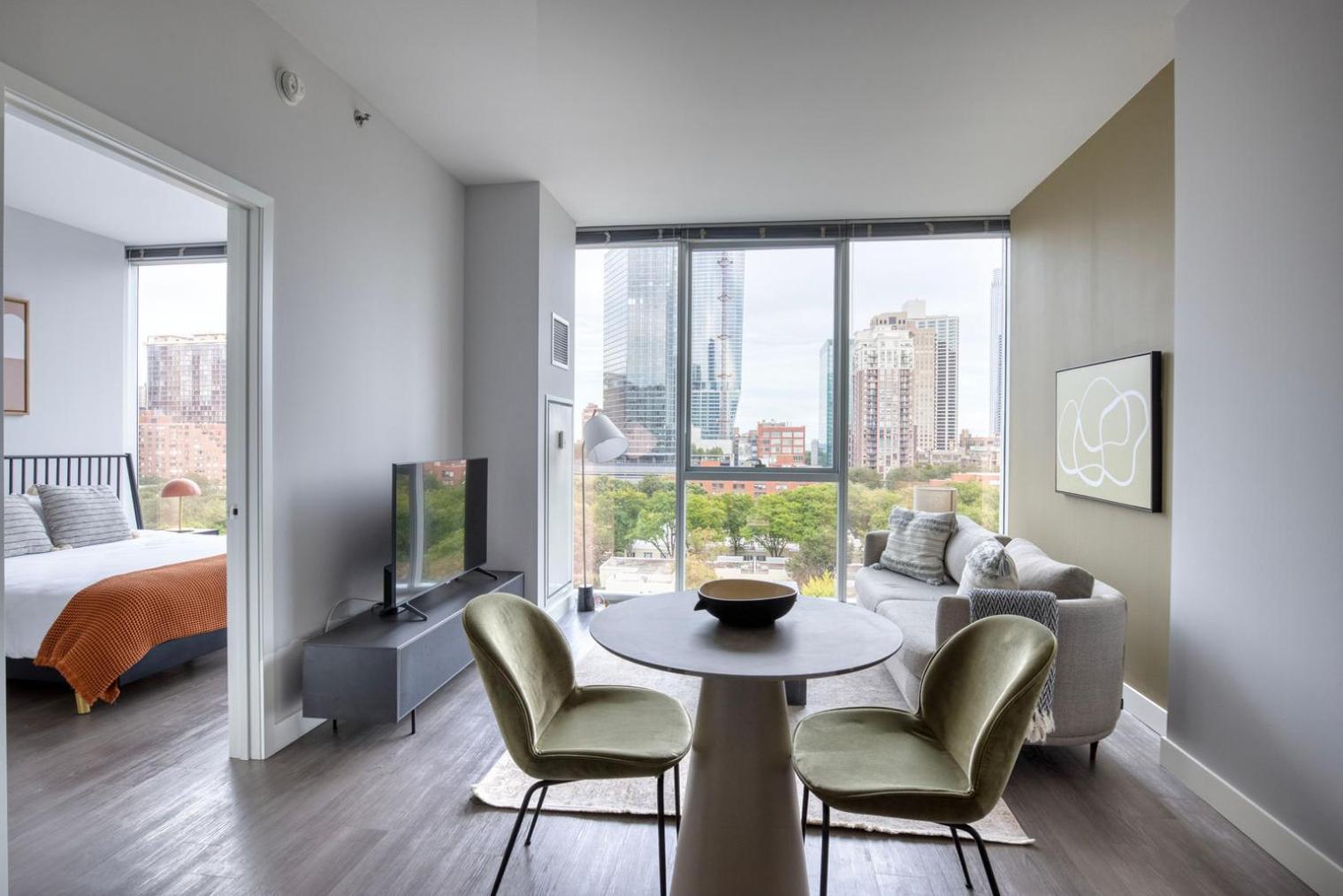 South Loop 1br W Sauna Fire Pits Nr L Park Chi-989 Apartment
