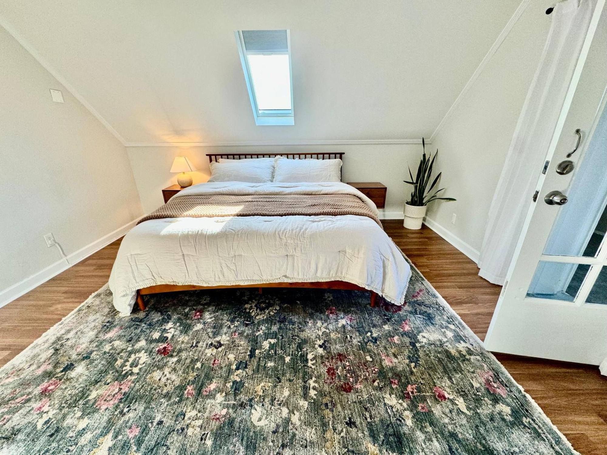 Stunning 4bd/2ba Getaway Chicago